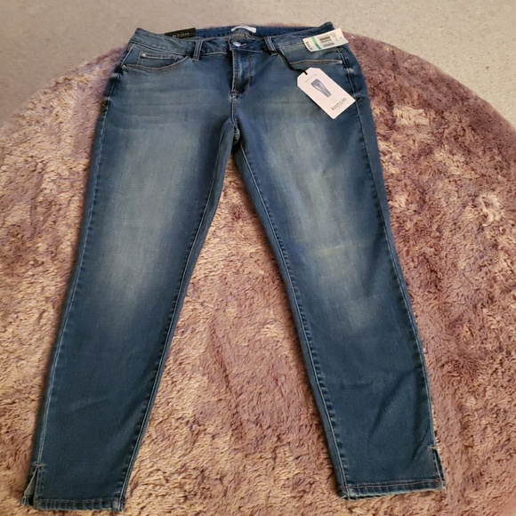 Kensie Denim - Nwt, Kensie skinny cropped stretch denim jeans.